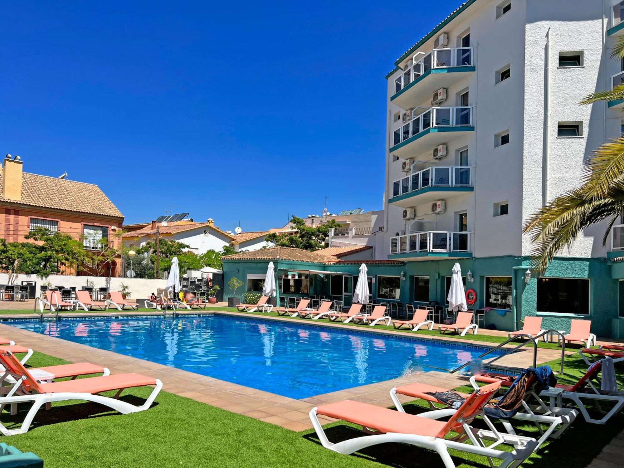 Moon Dreams Fuengirola Hotel Exterior foto